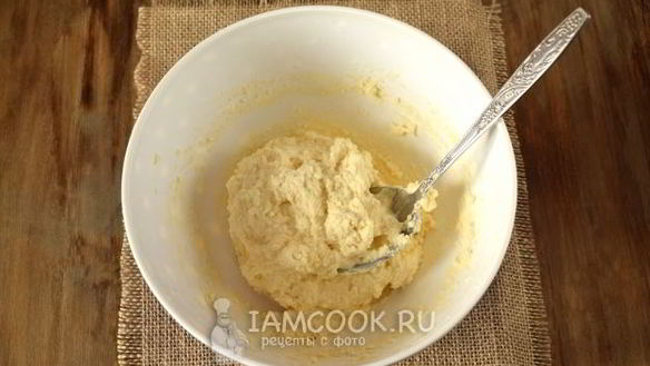 ШАГ 5. несладкие сырники с начинкой из яйца и зеленого лука