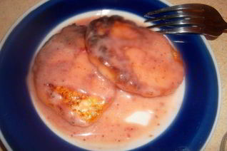 Нежнейшие сырники с соусом Клубника со сливками