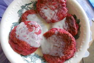 Розовые сырники