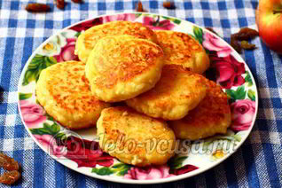 Сырники из творога с яблоками