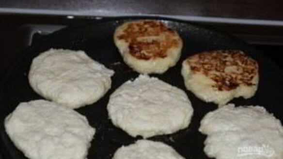 ШАГ 4. сырники с грушей и яблоком