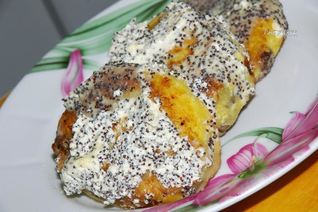 Сырники с изюмом и маковым соусом по-белорусски