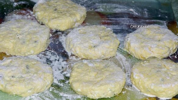 ШАГ 5. сырники с изюмом и маковым соусом по-белорусски