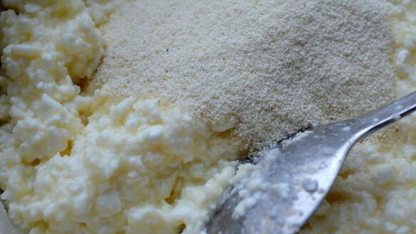 ШАГ 4. сырники с курагой