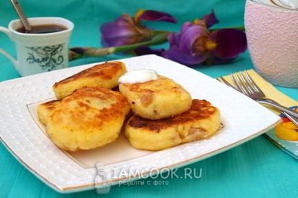 Сырники с манкой и изюмом