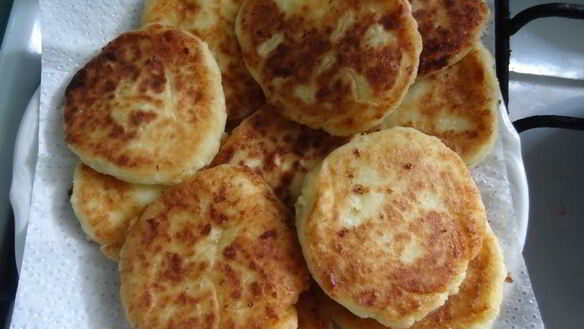 ШАГ 5. сырники с сыром