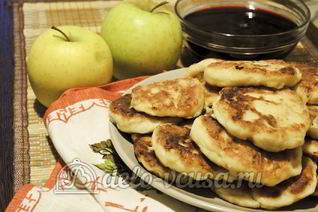 Сырники с яблоками