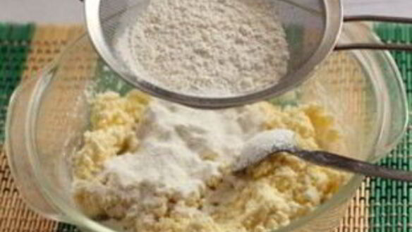 ШАГ 3. сырники в духовке с манкой