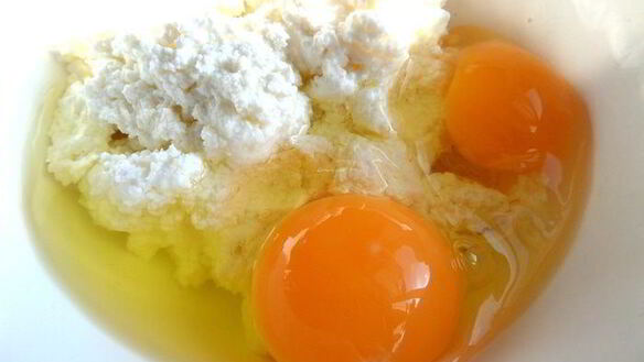 ШАГ 2. сырники в духовке с шоколадом