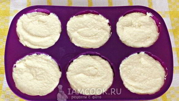 ШАГ 6. сырники в силиконовой форме в духовке