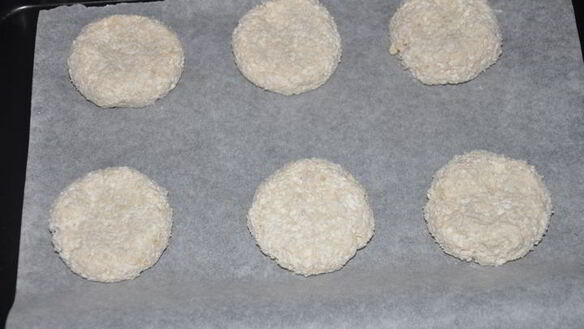 ШАГ 3. сырники жареные и запеченные