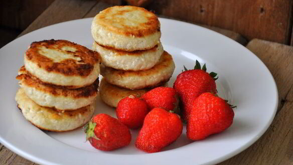 ШАГ 6. сырники жареные и запеченные