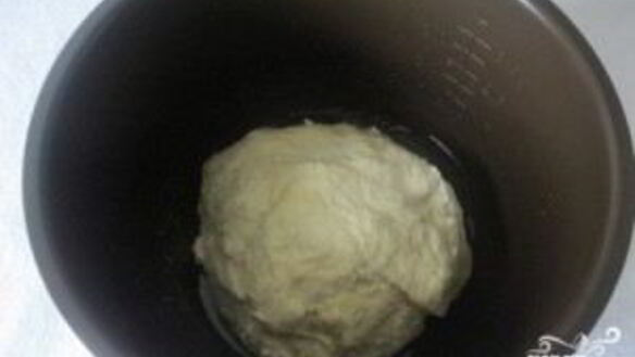 ШАГ 2. дрожевое тесто в мультиварке