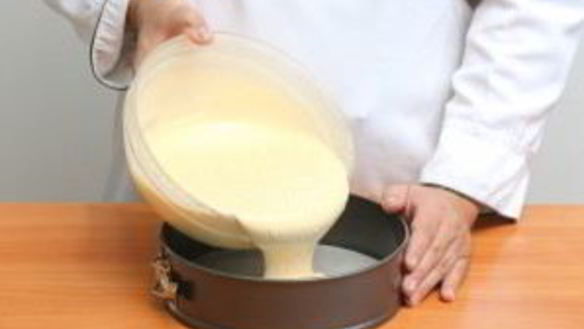 ШАГ 5. пышное бисквитное тесто