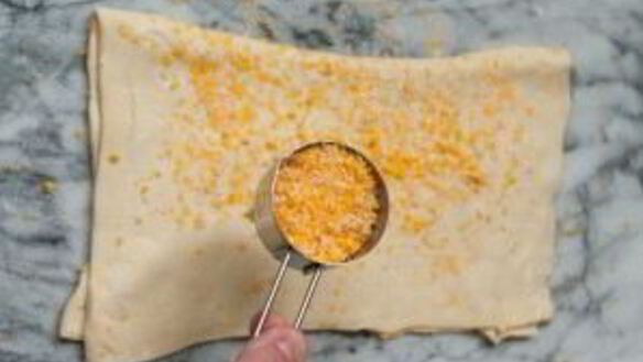 ШАГ 6. слоеное тесто с сыром