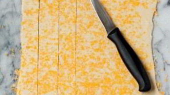 ШАГ 7. слоеное тесто с сыром