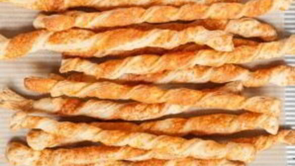 ШАГ 9. слоеное тесто с сыром