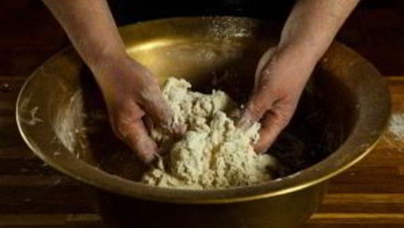 ШАГ 2. тесто из катыка