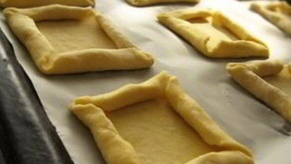 ШАГ 7. творожное тесто с абрикосами