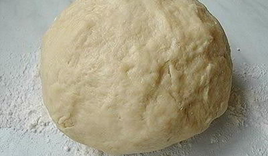 Рецепт универсальное бездрожжевое тесто на кефире