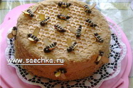 Медовик Пчелка