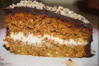 Морковно-миндальный торт с маскарпоне и шоколадом