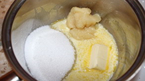 ШАГ 3. шоколадный медовик с черносливом