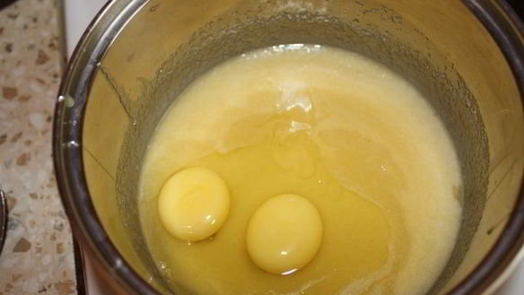 ШАГ 5. шоколадный медовик с черносливом