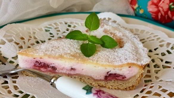 ШАГ 6. сметанник с клубникой