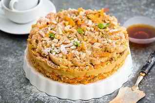 Сыроедческий веганский морковный торт с сыром из кешью