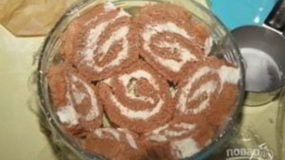 ШАГ 7. торт из рулетов