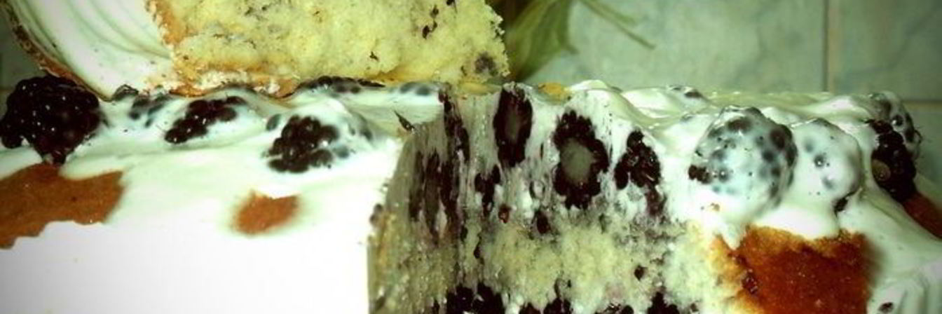 Торт с ежевикой