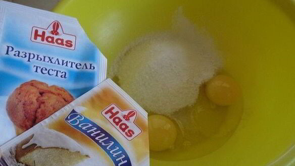 ШАГ 2. торт с заварным кремом и сливами