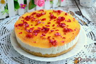 Творожно-желейный торт с малиной без выпечки