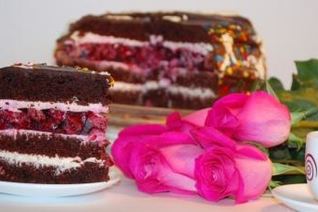 Вишнево-шоколадный торт