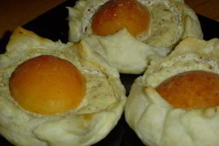 Творожно-абрикосовые слойки