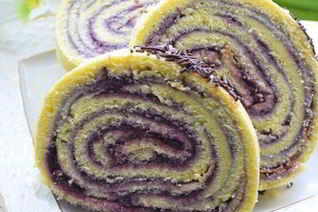 Яблочный рулет