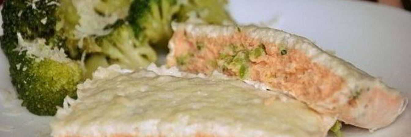 Диетическая запеканка из форели с брокколи