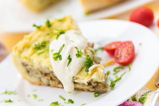 Картофельная запеканка с грибами в мультиварке