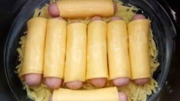 ШАГ 2. картофельная запеканка с сосисками