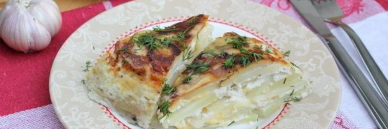 Картофельная запеканка в мультиварке