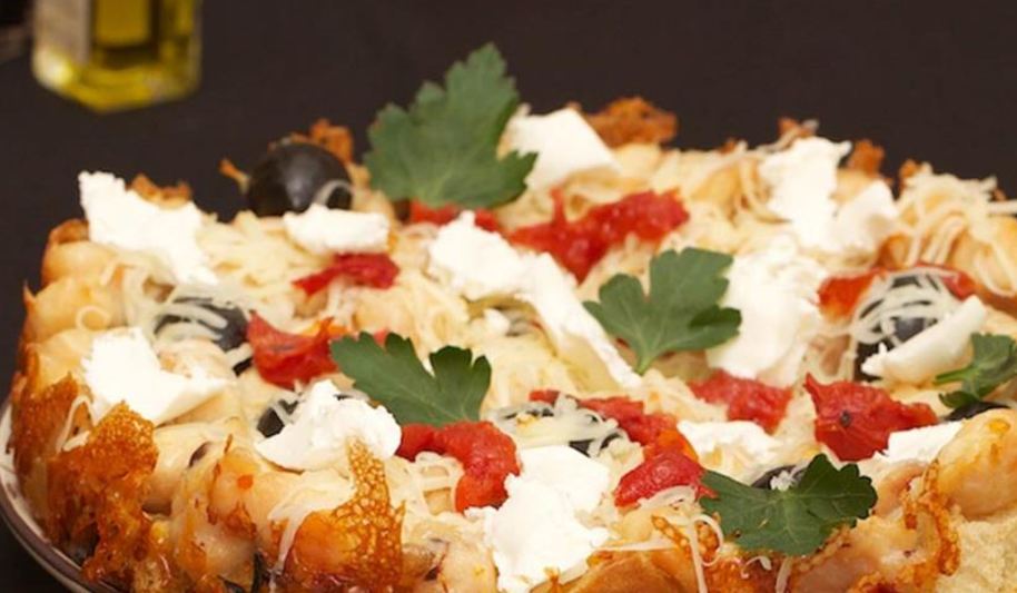 Рецепт куриная запеканка с сыром и чесночными гренками из мультиварки