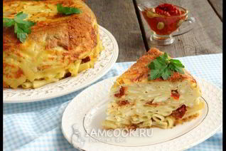 Макаронная запеканка с вялеными томатами