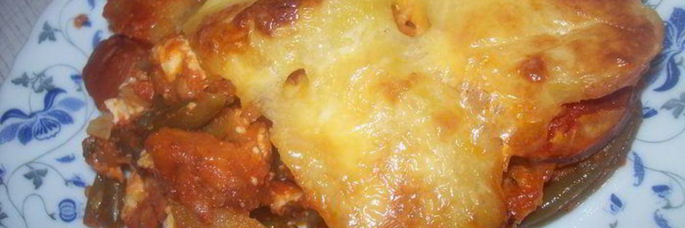 Немецкая овощная запеканка с сардельками