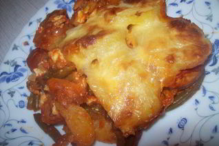 Немецкая овощная запеканка с сардельками