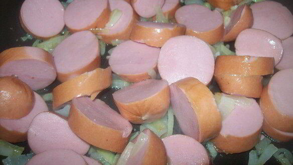 ШАГ 5. немецкая овощная запеканка с сардельками