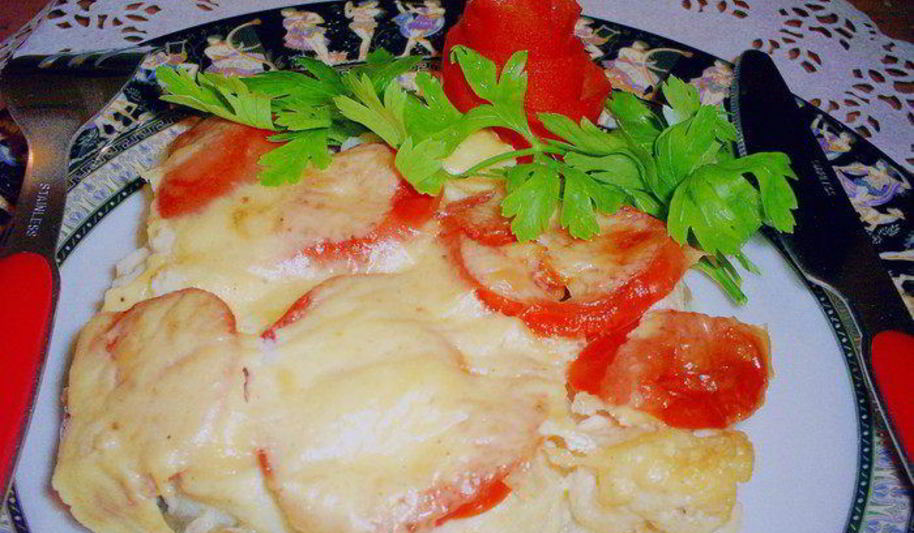 Рецепт овощная запеканка под сырным соусом