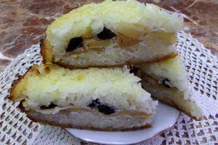 Рисовая запеканка с яблоками и изюмом
