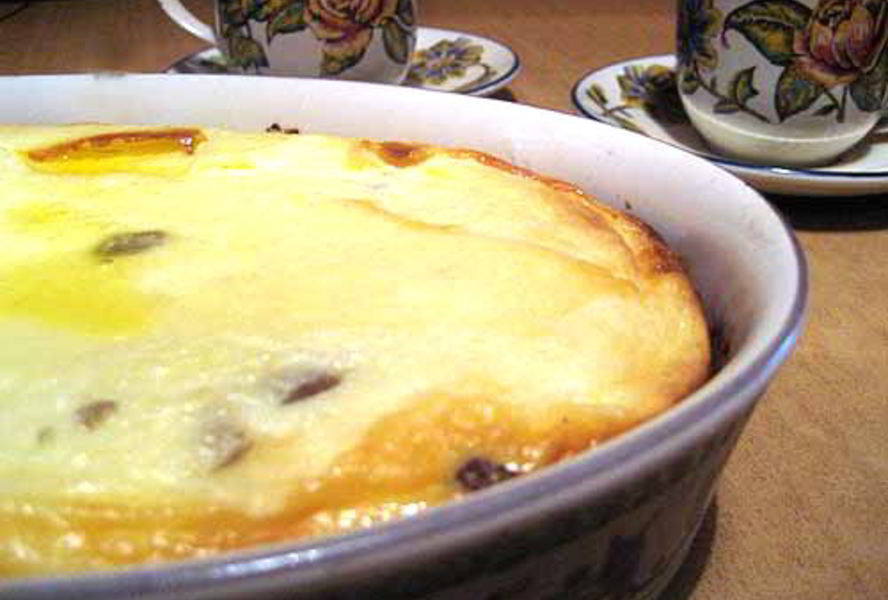 Творожная запеканка с изюмом