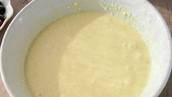 ШАГ 7. творожно-кокосовая запеканка с ягодами